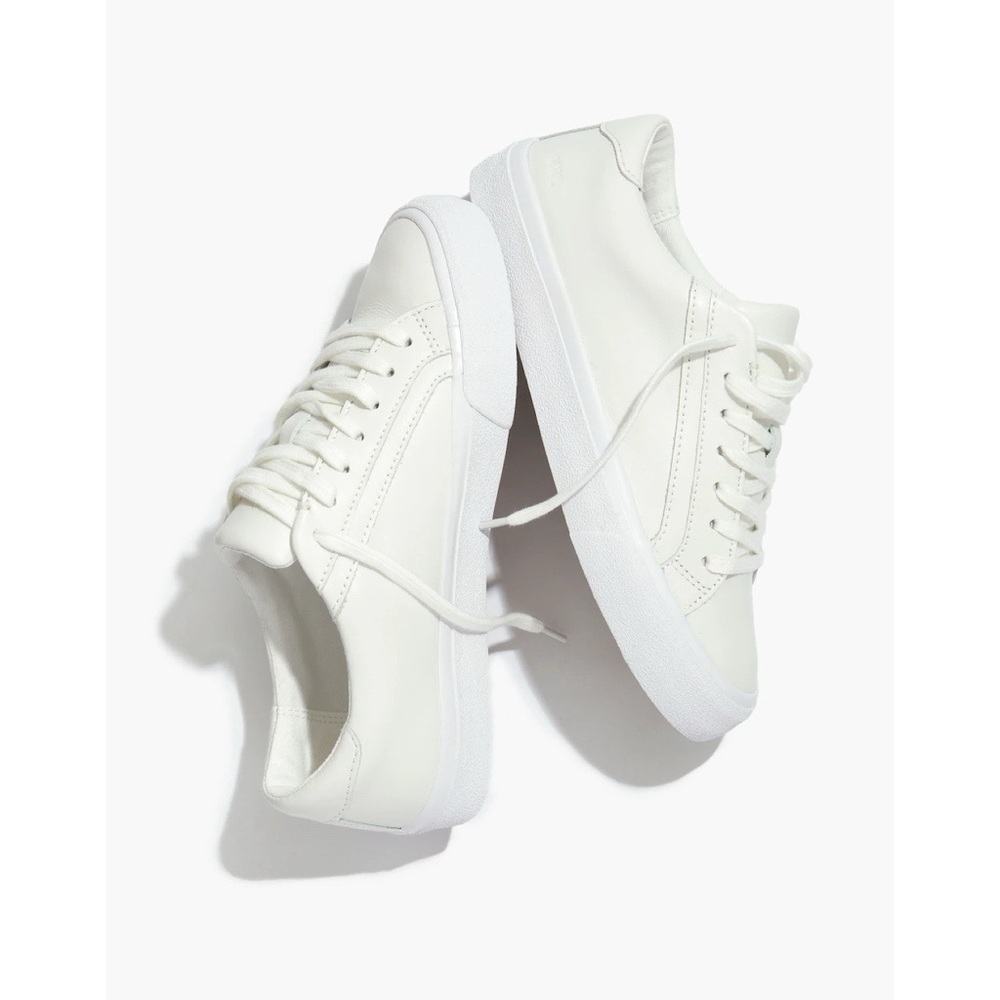 Madewell • Sidewalk Low-Top Sneakers in Leather white cream lace up